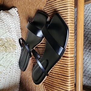 JMGXY black sandals. Size 41EU, US 10.5